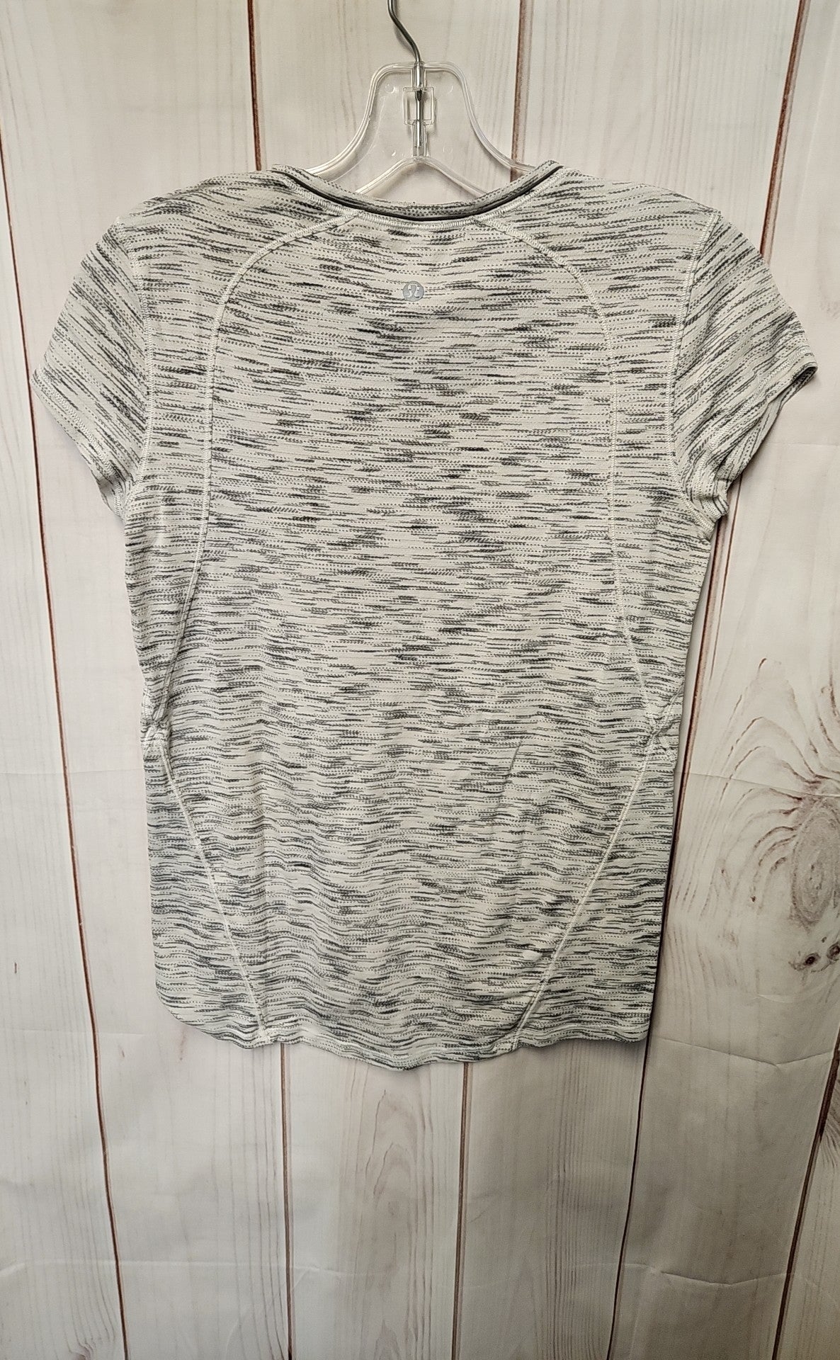 Lululemon Women's Size S Gray Short Sleeve Top