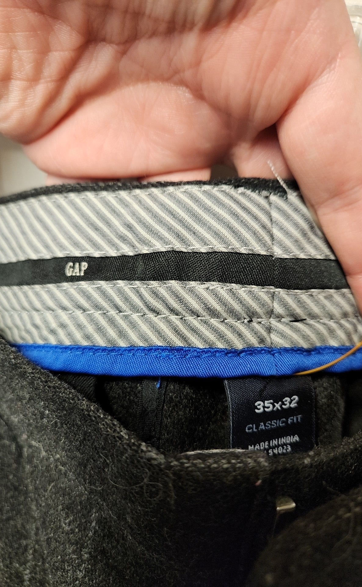 Gap Men's Size 35x32 Black Pants