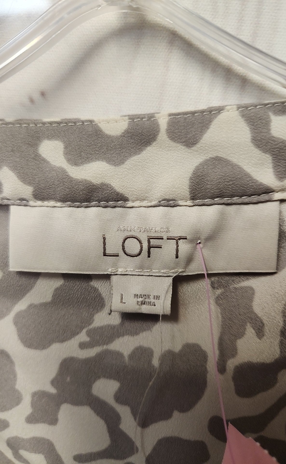 Loft Women's Size L Gray Animal Print Short Sleeve Top