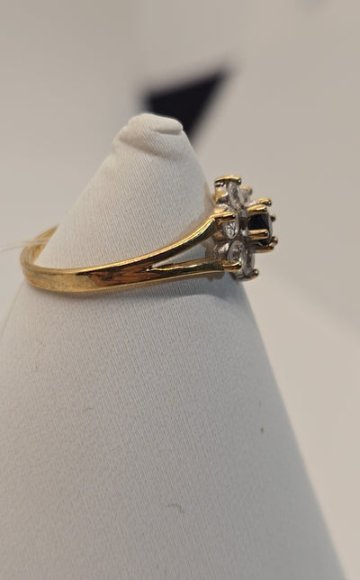 SBK 375 9k Yellow Gold Size 6.5 VTG Sapphire with clear stones 1.4 grams