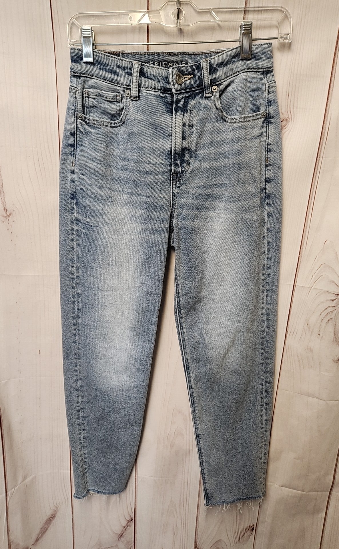 American Eagle Women's Size 25 (0) Short Blue Jeans Mom Straight Jean