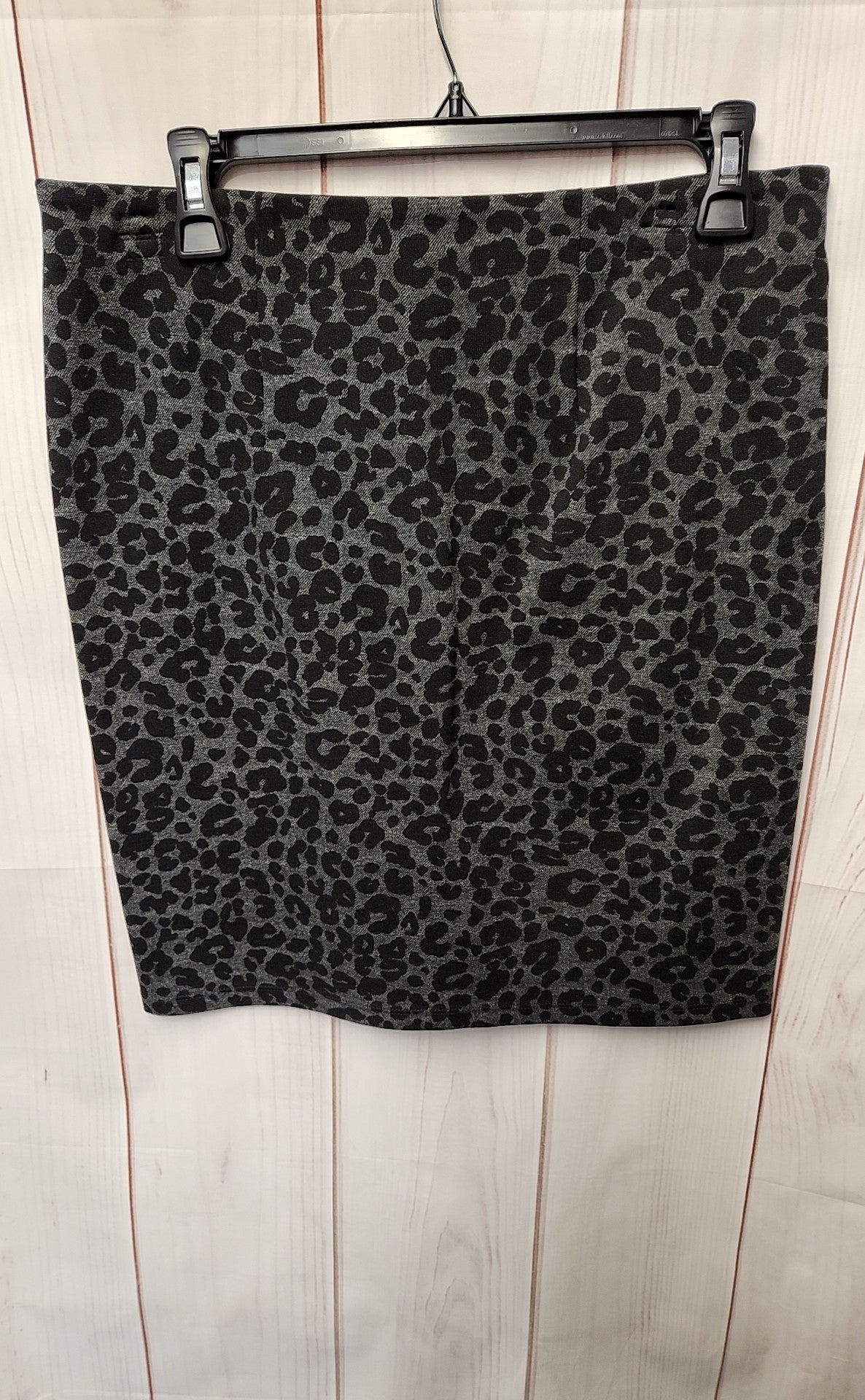 Loft Women's Size M Petite Gray Animal Print Skirt