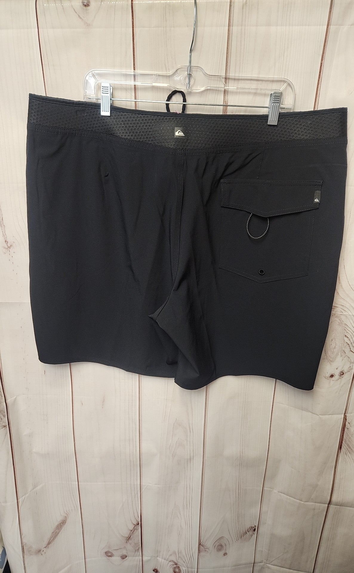 Quicksilver Men's Size 40 Black Shorts