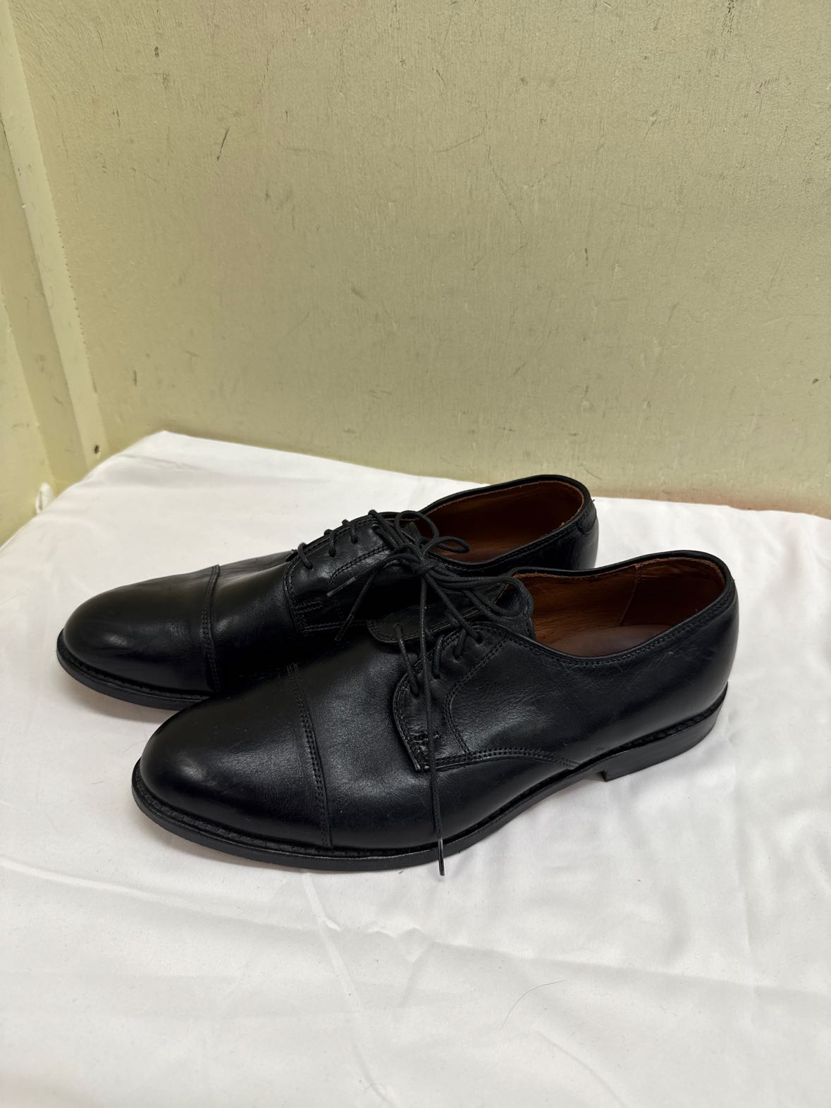 Allen Edmonds Men's Size 9-1/2 Black Shoes