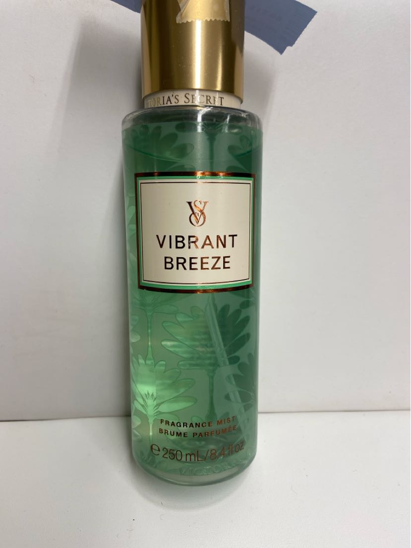 Victoria's Secret Vibrant Breeze Fragrance Mist 8.4fl oz Perfume