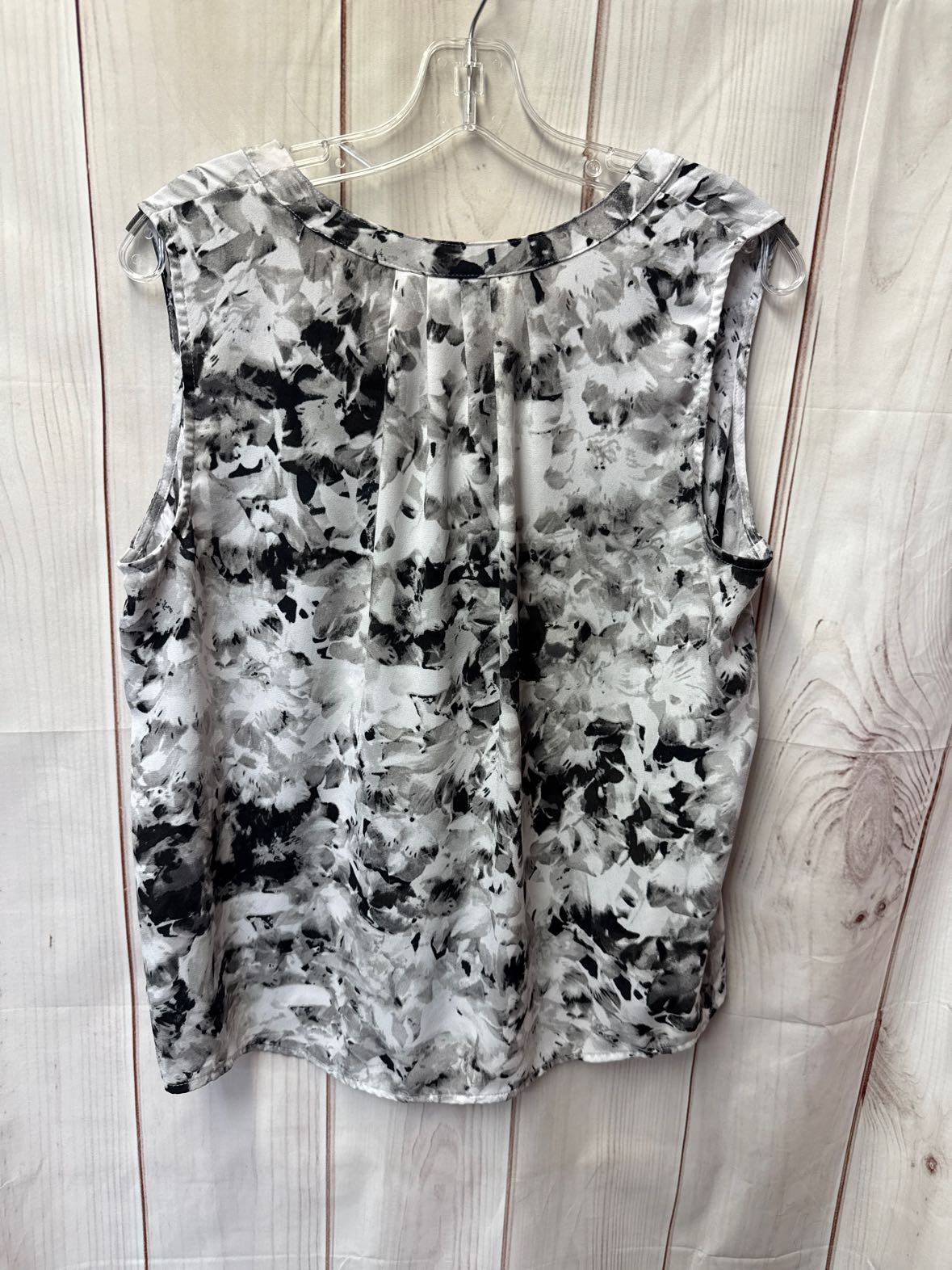 Apt 9 Women's Size XL Petite White & Black Sleeveless Top