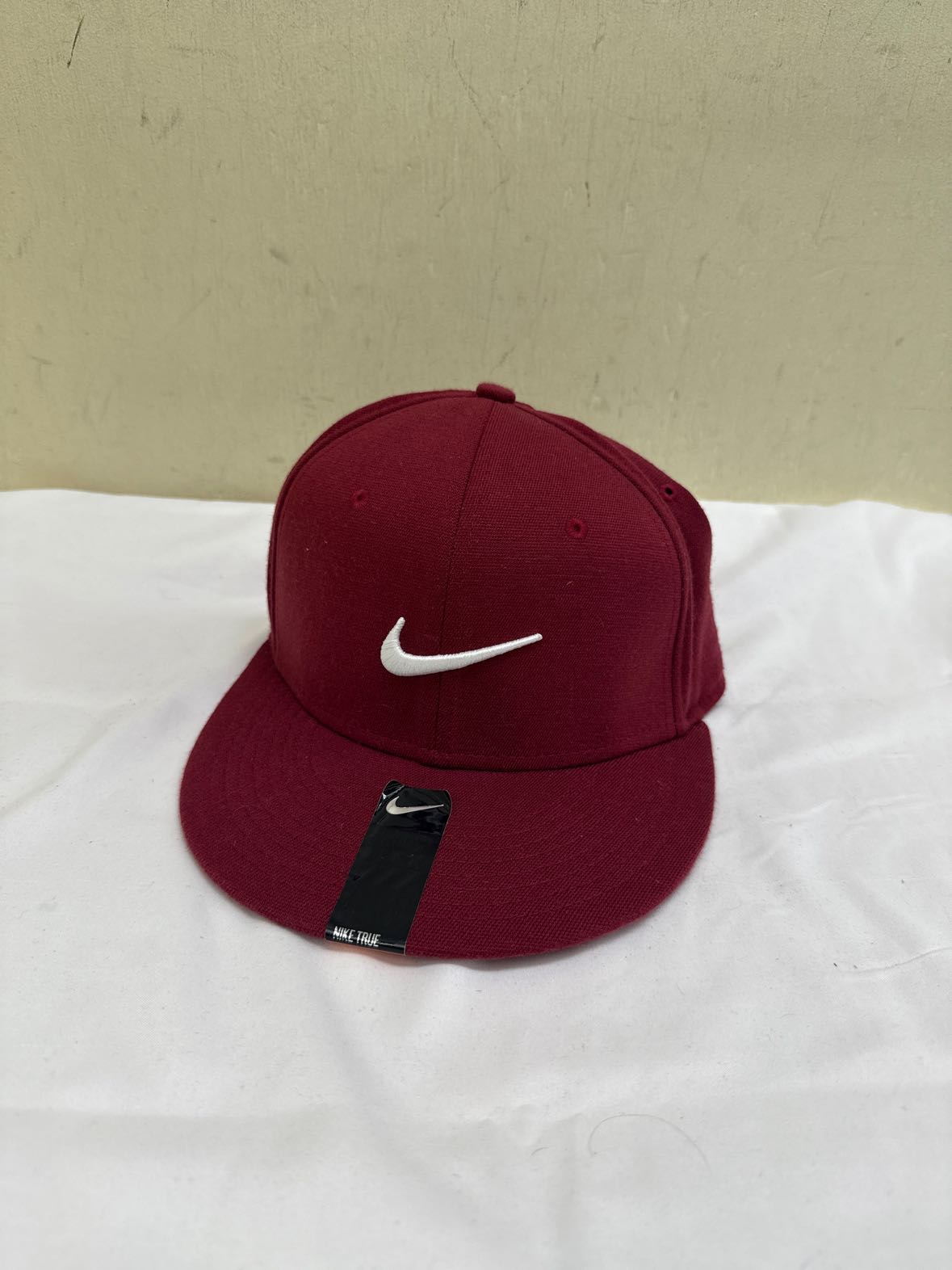 Nike Size One Size Red Hat