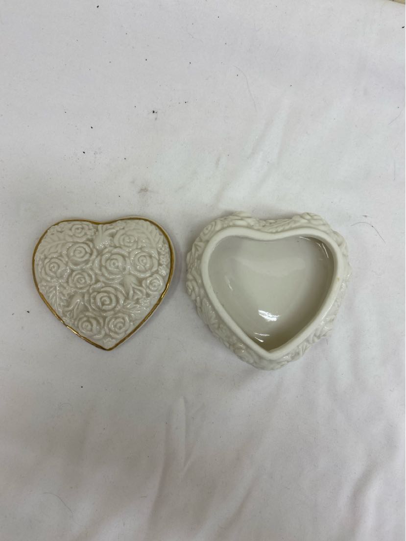 White Heart Porcelain Trinket Box