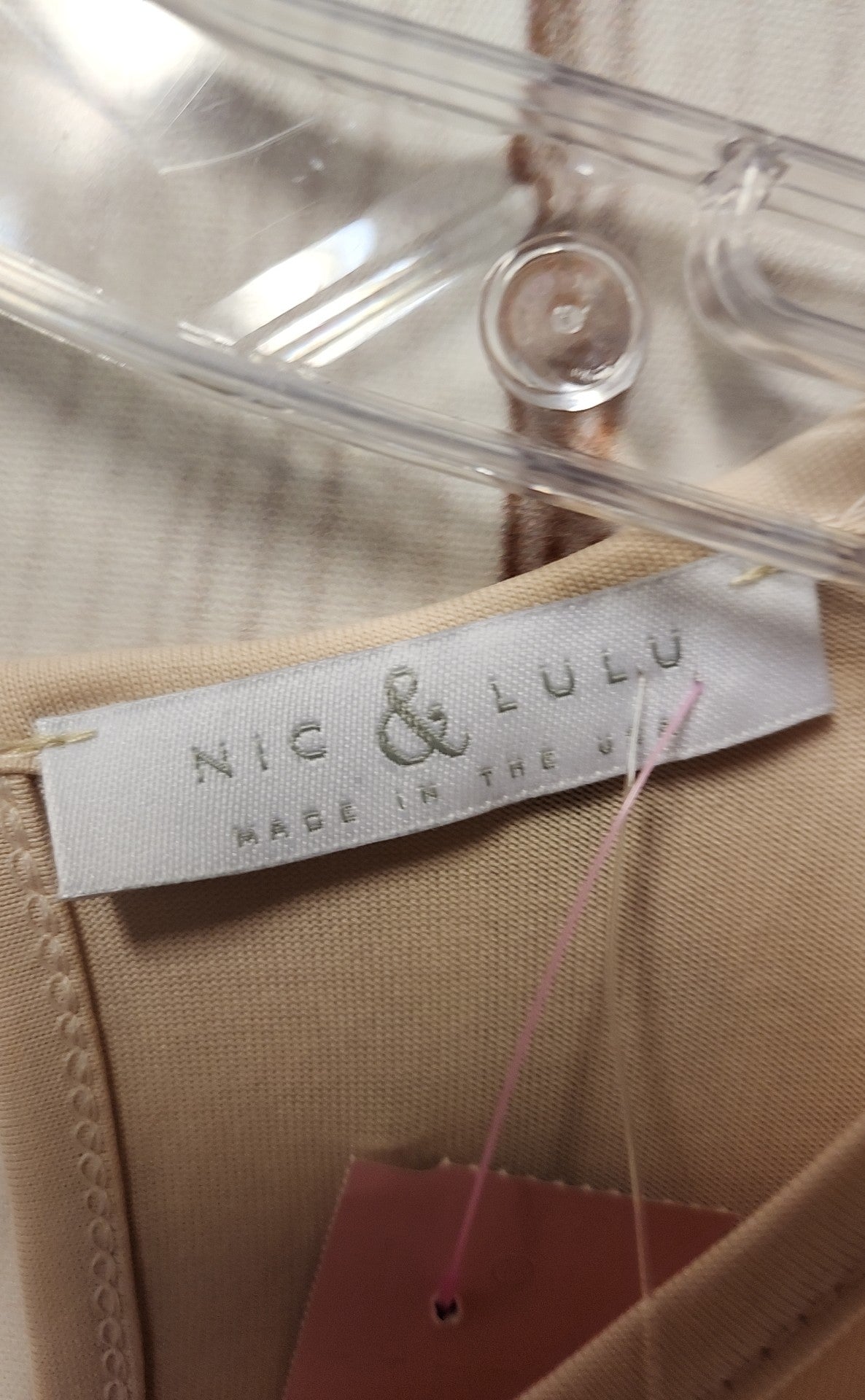 NWT Nic & Lulu Women's Size M Beige Sleeveless Top