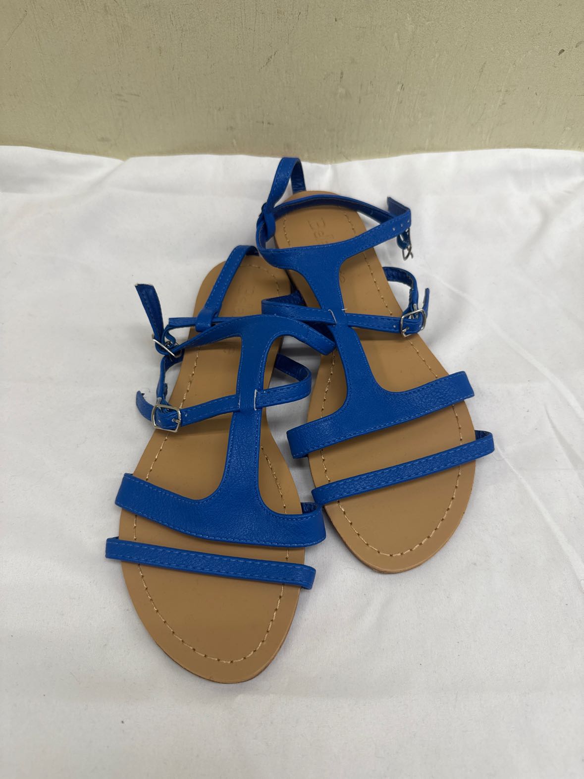 Bella Marie Women's Size 8 Blue Sandals