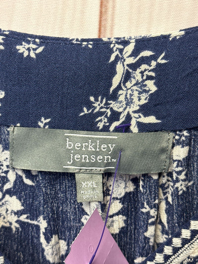 Berkley Jensen Women's Size XXL Navy Floral Short Sleeve Top