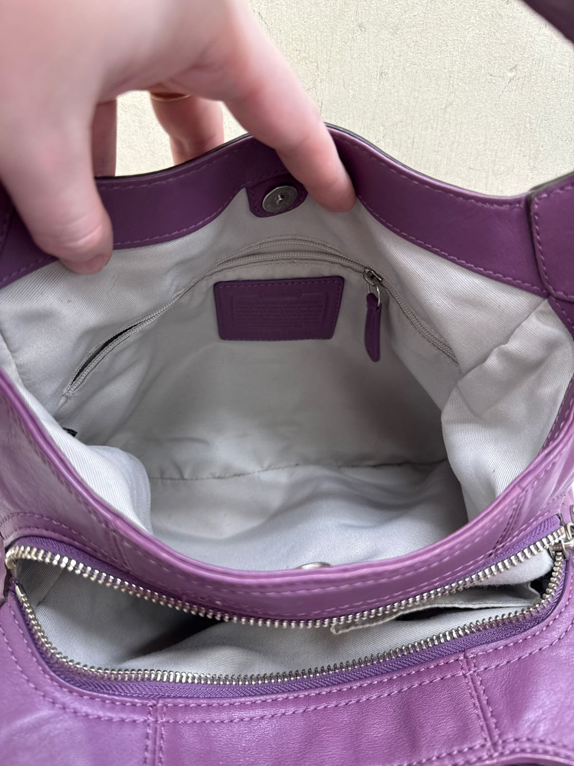 Coach F17219 Purple Leather Hobo Shoulder Purse Bag AS IS - marks