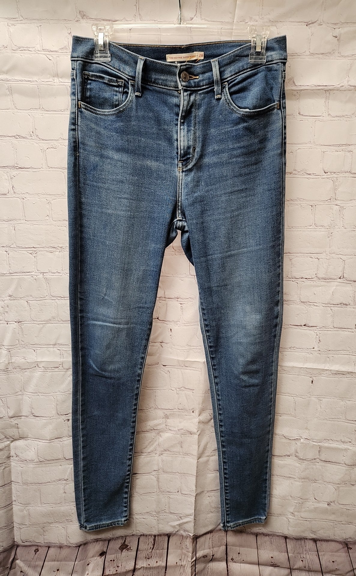 Levis Women's Size 28 (5-6) Blue Jeans 7202 High Rise Super Skinny