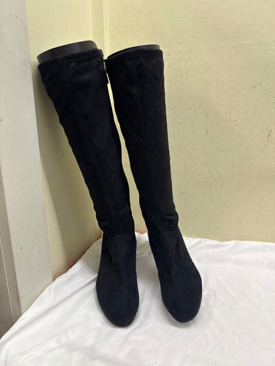 Tahari Women's Size 9 Black Boots Shoes
