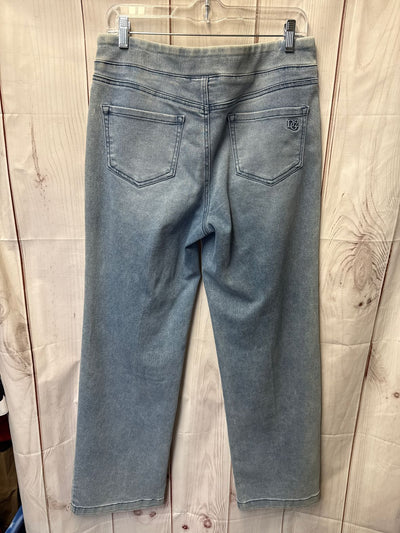 DG2 Women's Size M Petite Blue Jeans