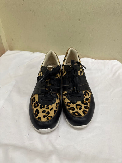 Ugg Women's Size 9-1/2 leopard print Sneakers Shoes