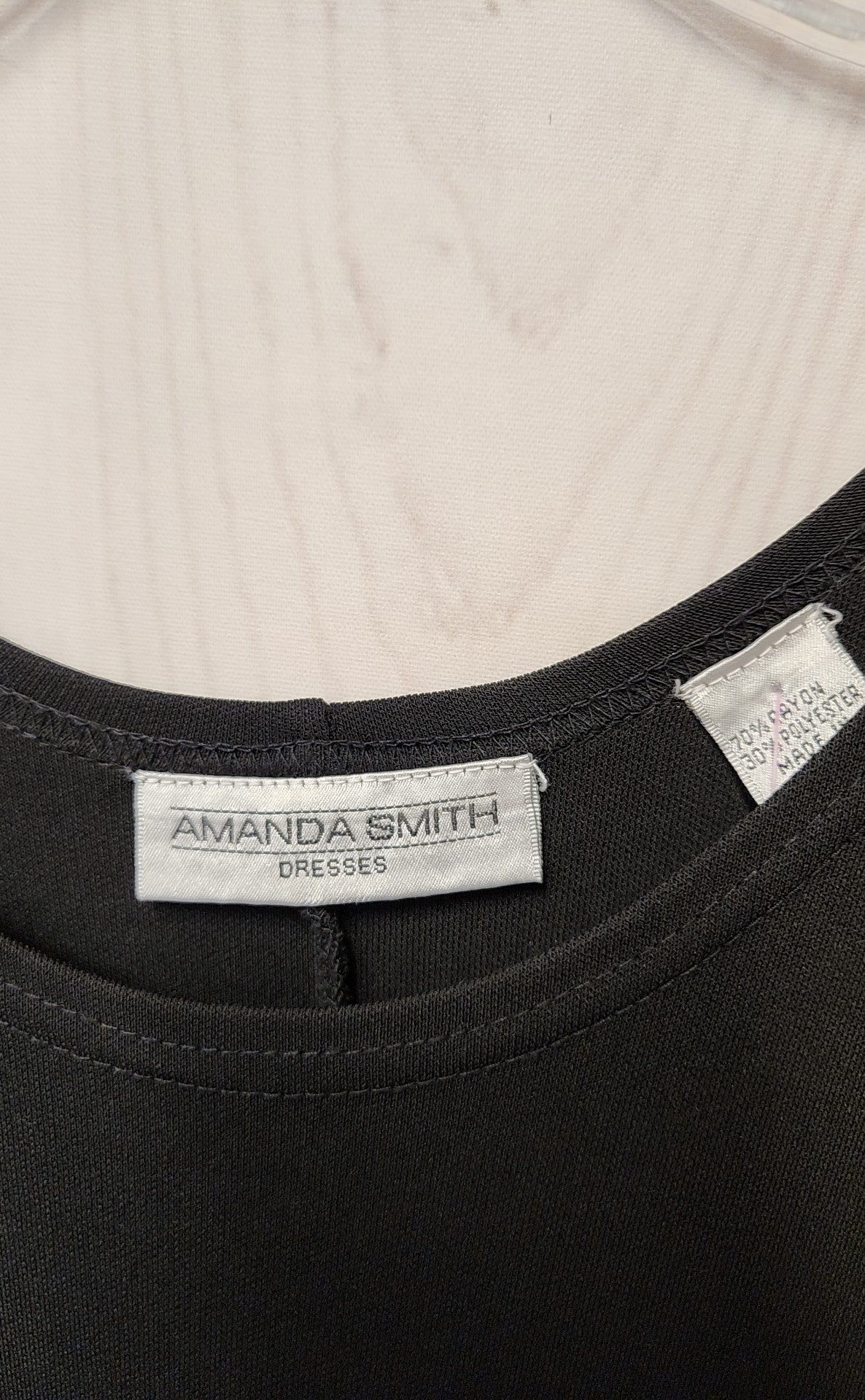 Amanda Smith Women's Size 6 Black Dress