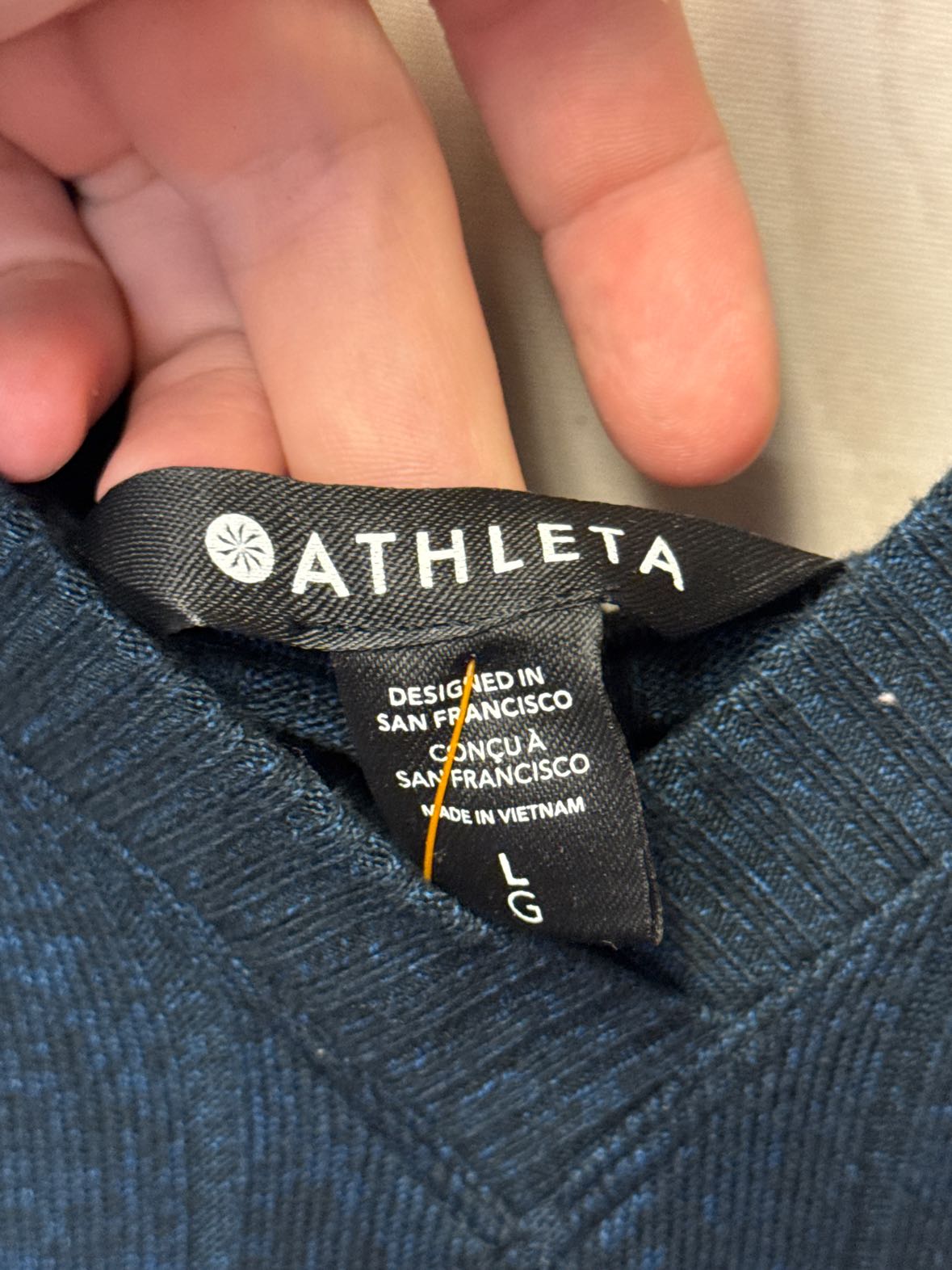 Athleta Women's Size L Navy Sweater