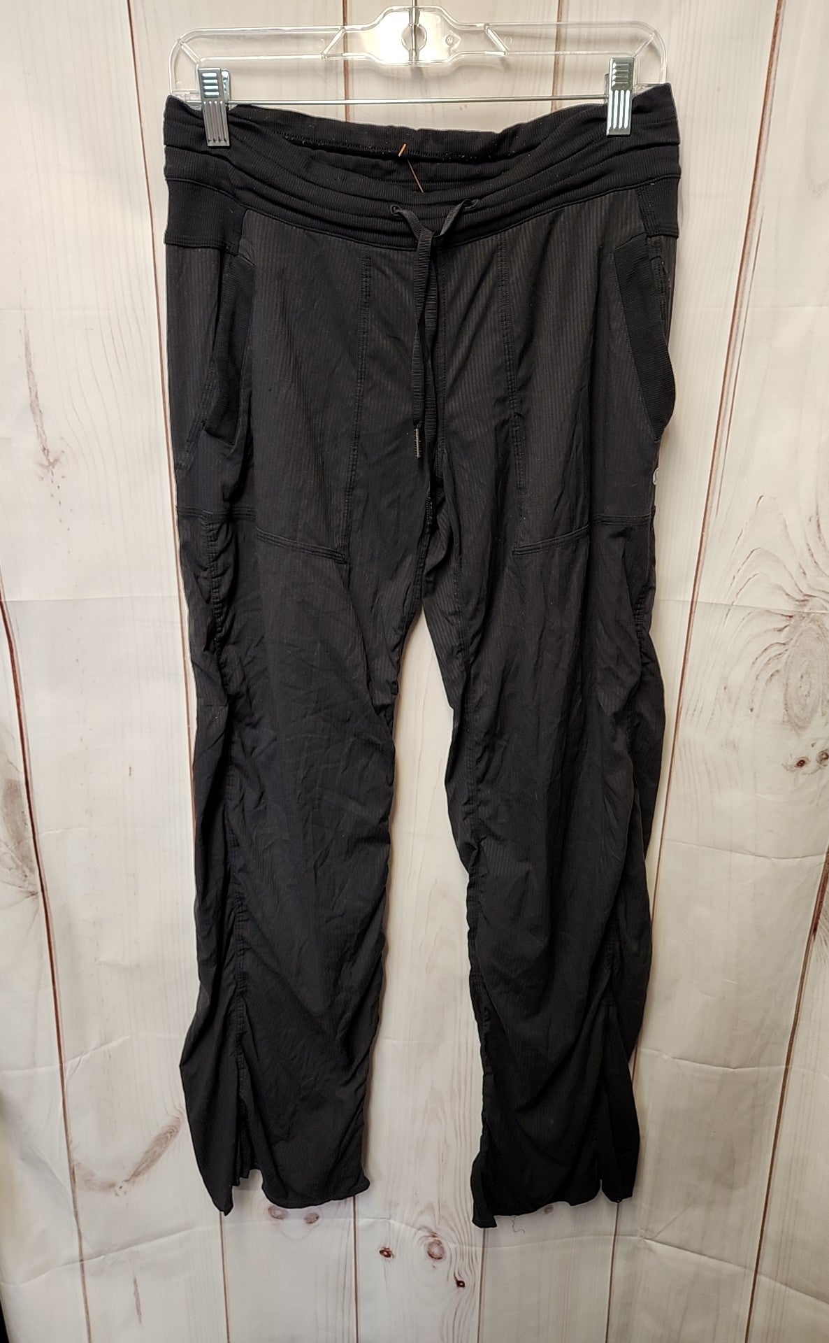 Lululemon Women's Size 6 Black Active Pants