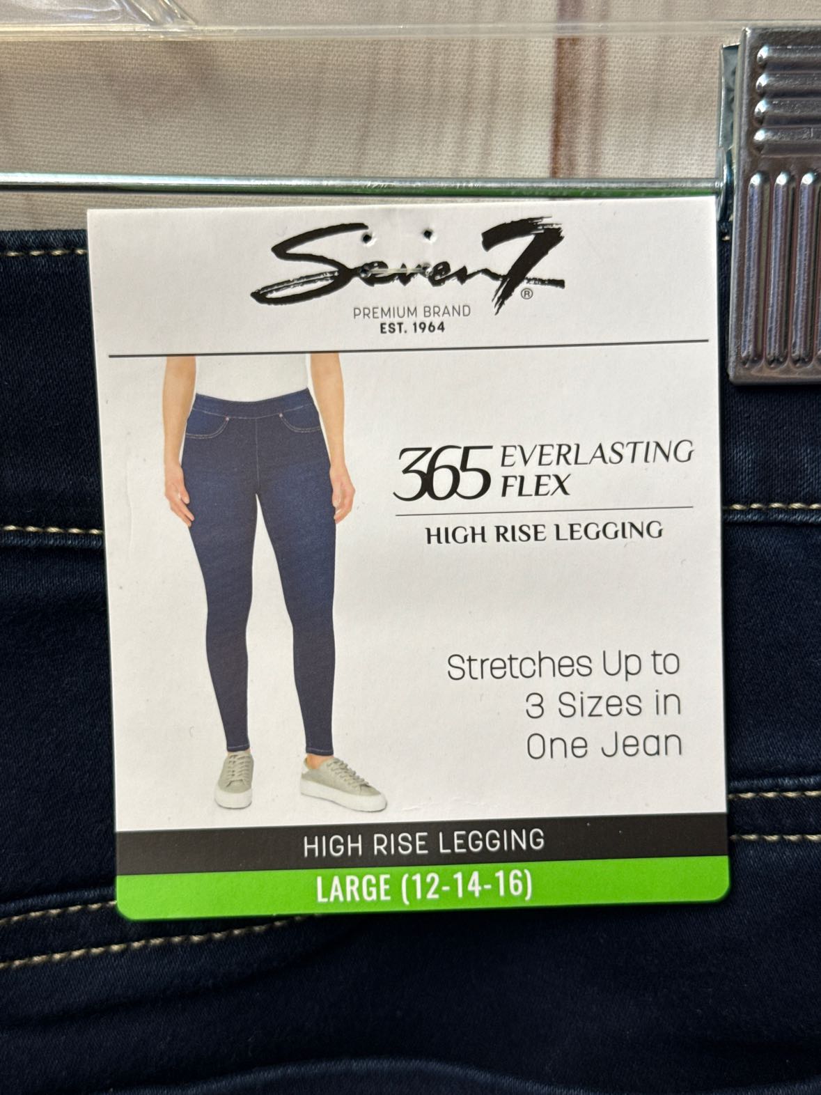 NWT Seven7 Women's Size L Blue Jeans