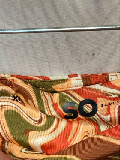 So Women's Size XL Orange Shorts