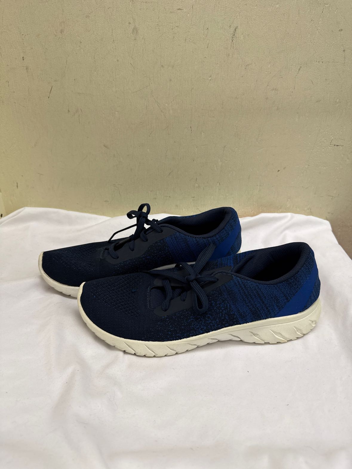 Athletic Works Men's Size 10 Blue Sneakers Shoes