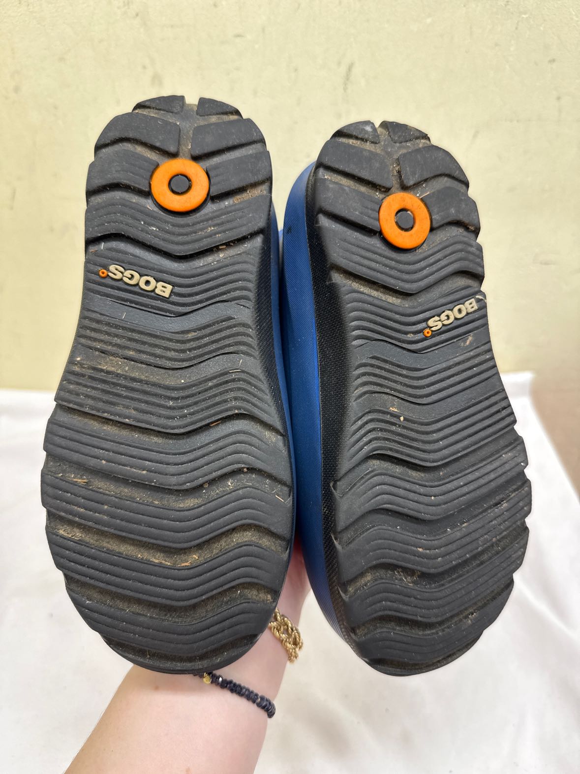 Bogs Boy's Size 2 Blue Boots