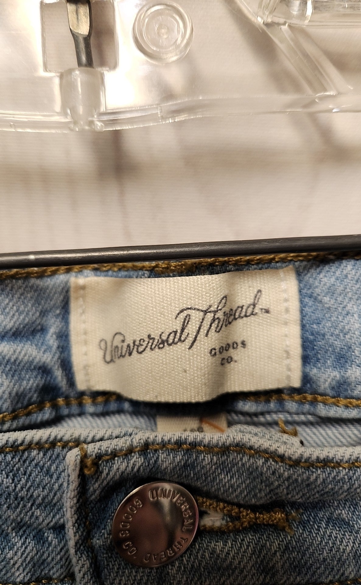 Universal Thread Women's Size 33 (15-16) Blue Jeans High Rise 90s Straight