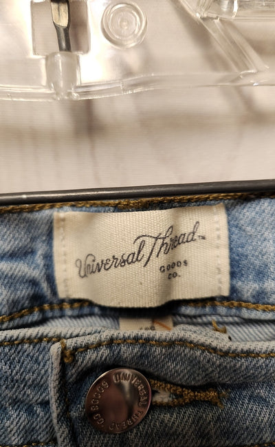 Universal Thread Women's Size 33 (15-16) Blue Jeans High Rise 90s Straight