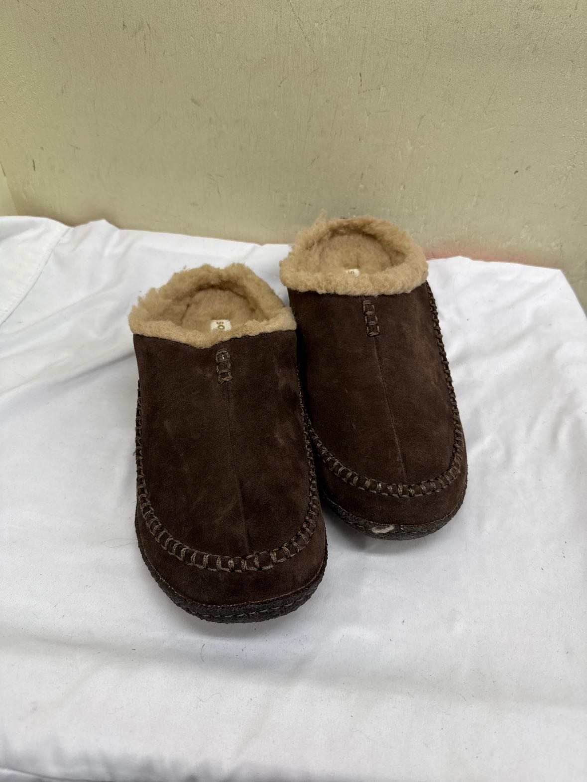 Sorel Men's Size 12 Brown Slippers