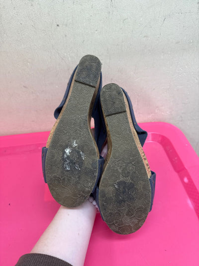 Esprit Women's Size 9 Gray Pumps
