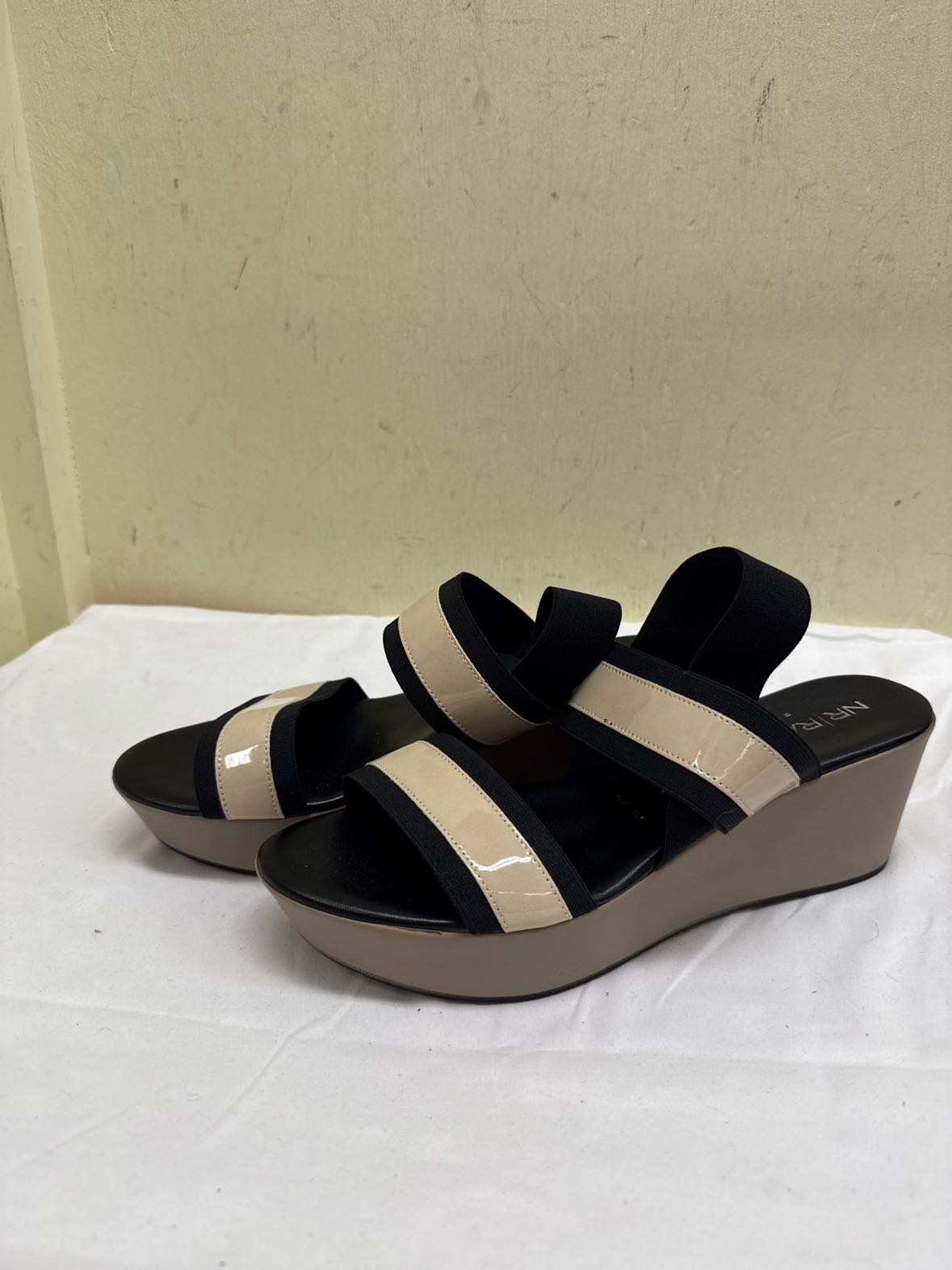 Rapisardi Women's Size 40 = 9-1/2 Black Sandals