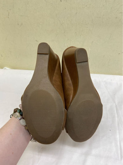 Mudd Women's Size 6 Brown Pumps