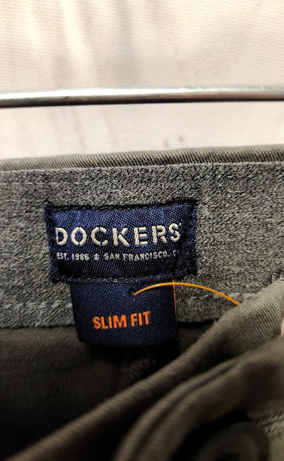 Dockers Men's Size 33x32 Gray Pants