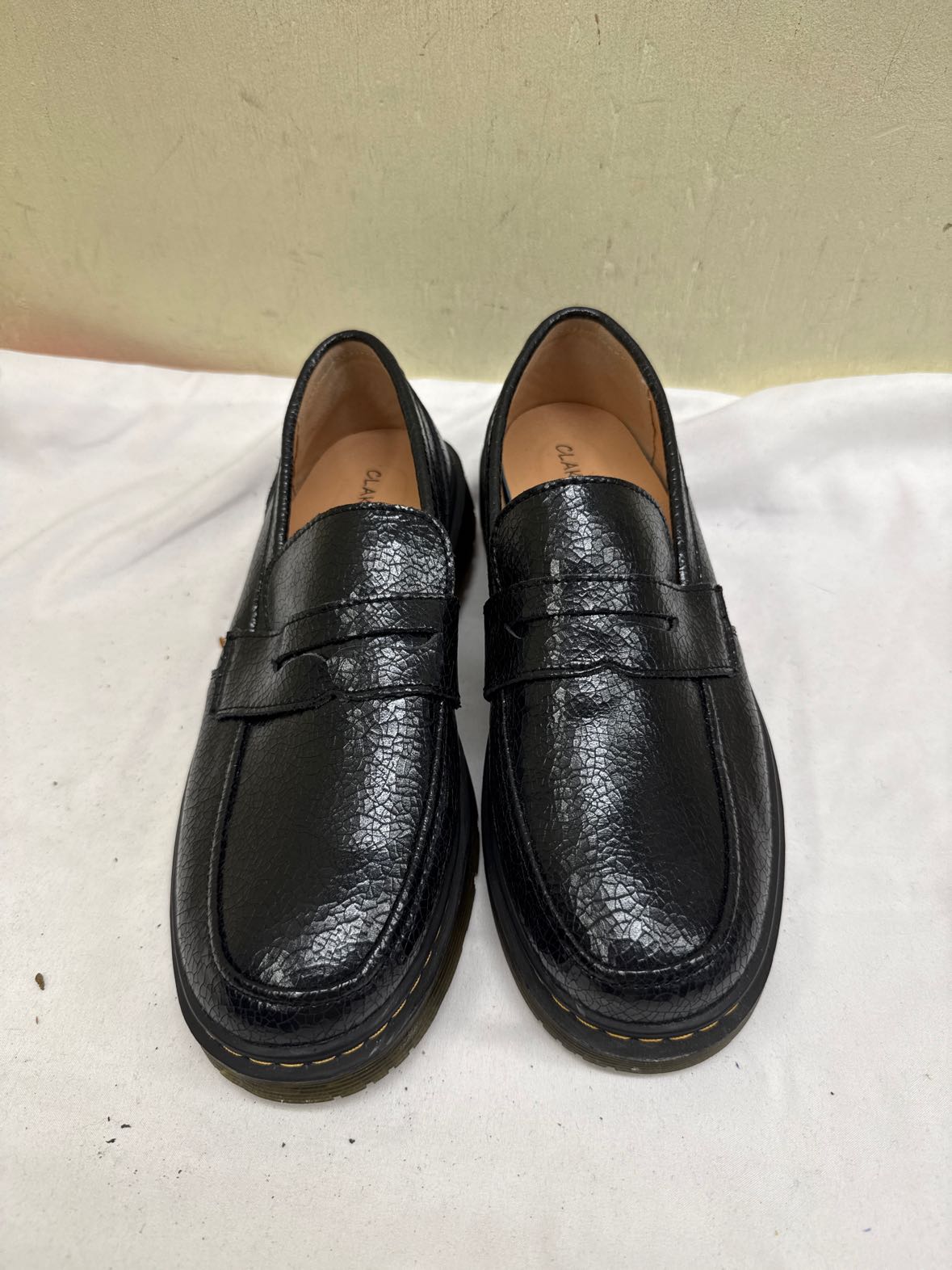 Clakblrg Women's Size 9-1/2 Black Flats Shoes