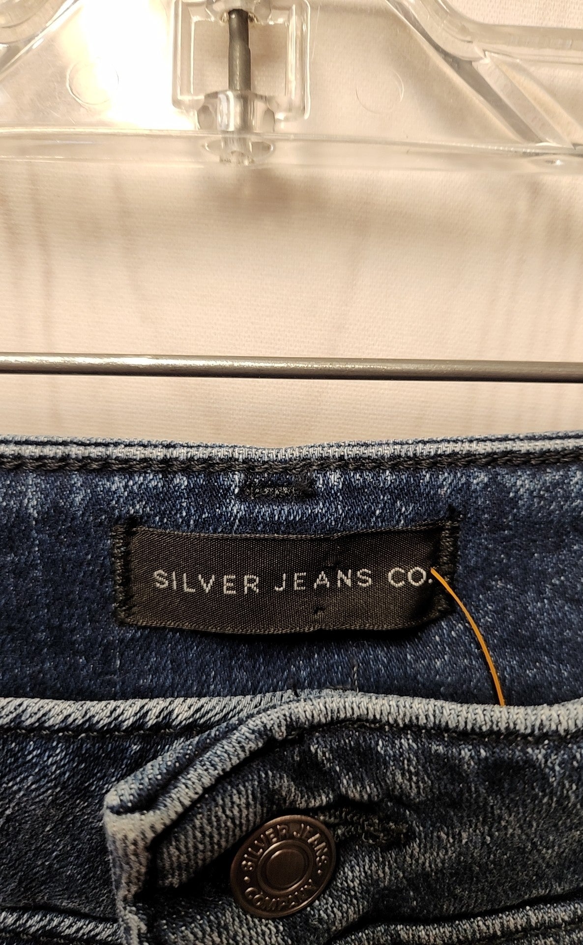 Silver Women's Size 29 (7-8) Blue Jeans Avery Skinny