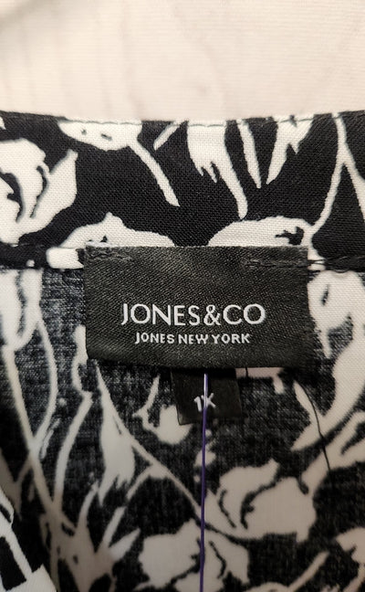 Jones & Co Women's Size 1X Black Floral 3/4 Sleeve Top
