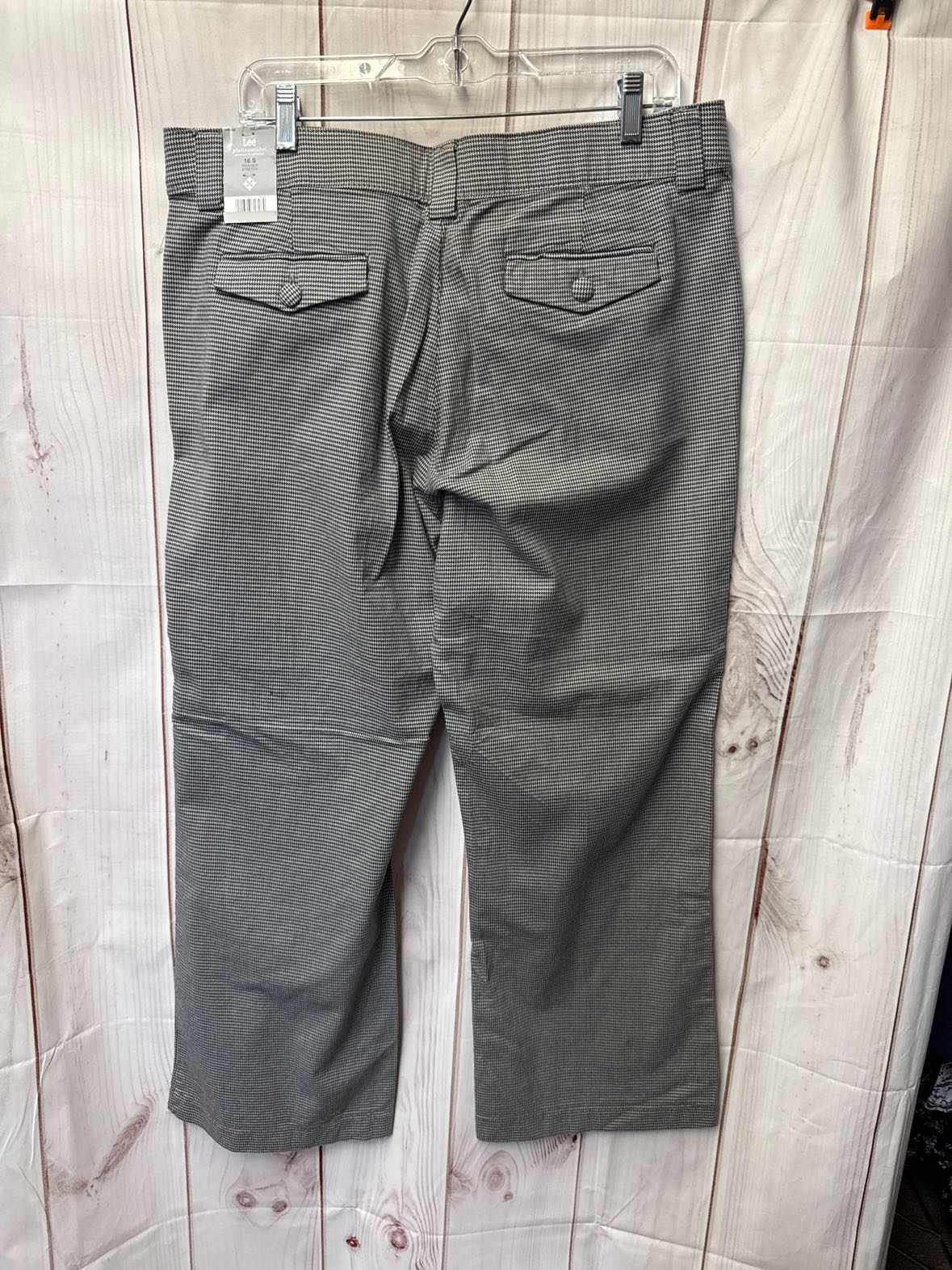 NWT Lee Women's Size 16 Short Gray Pants