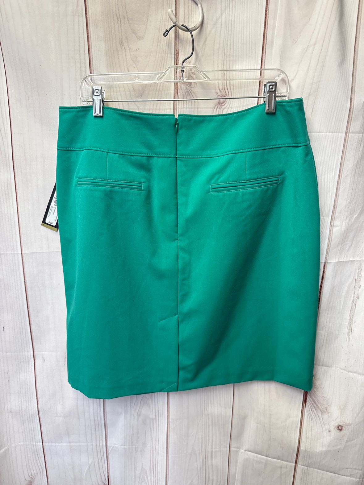 NWT Worthington Women's Size 18 Green Skirt