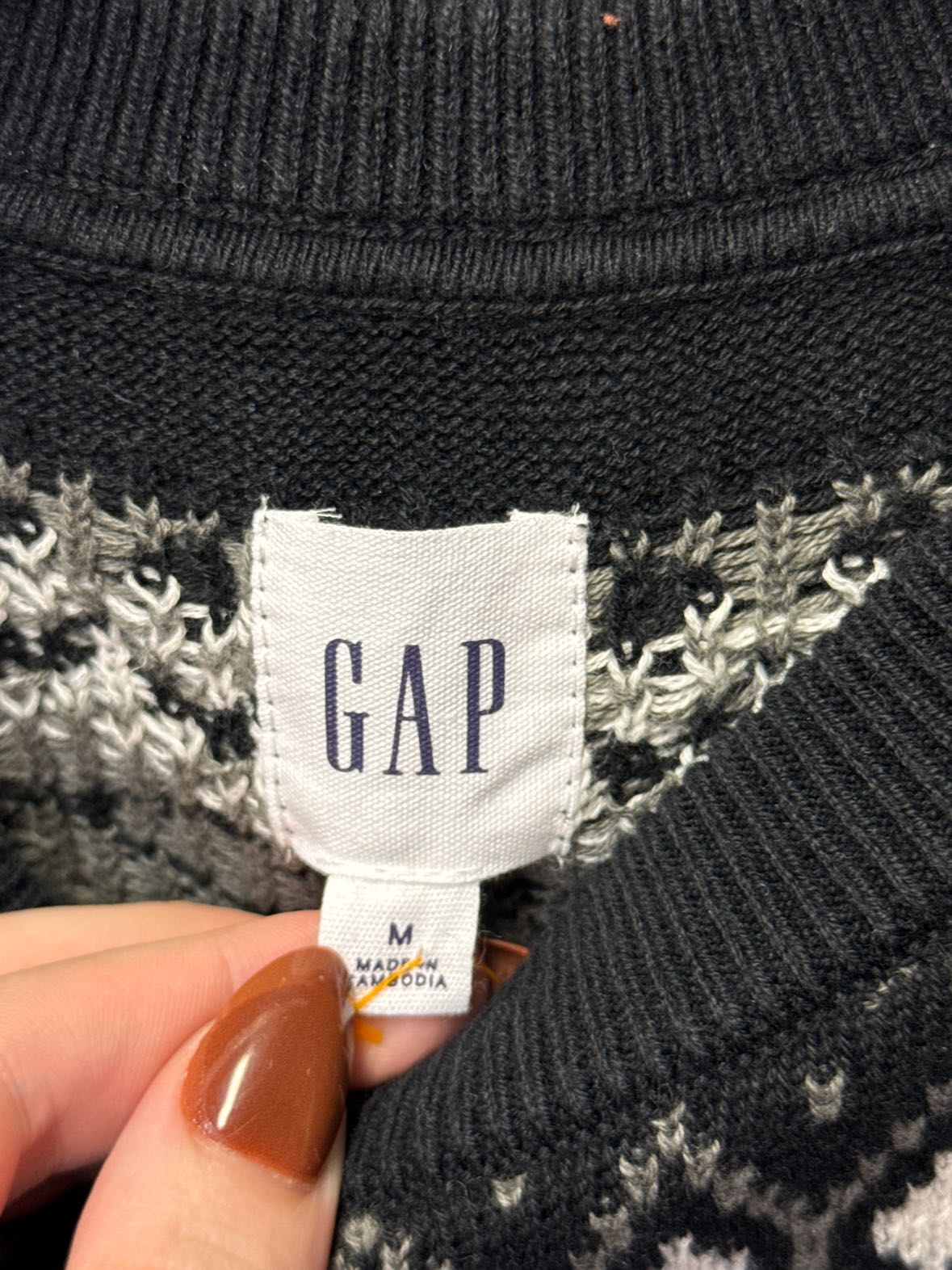 Gap Men's Size M Black Sweater