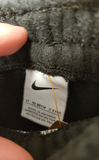 Nike Boy's Size 3 Black Sweatpants