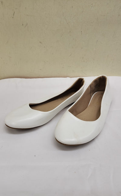 Dream Pairs Women's Size 8-1/2 White Flats Shoes