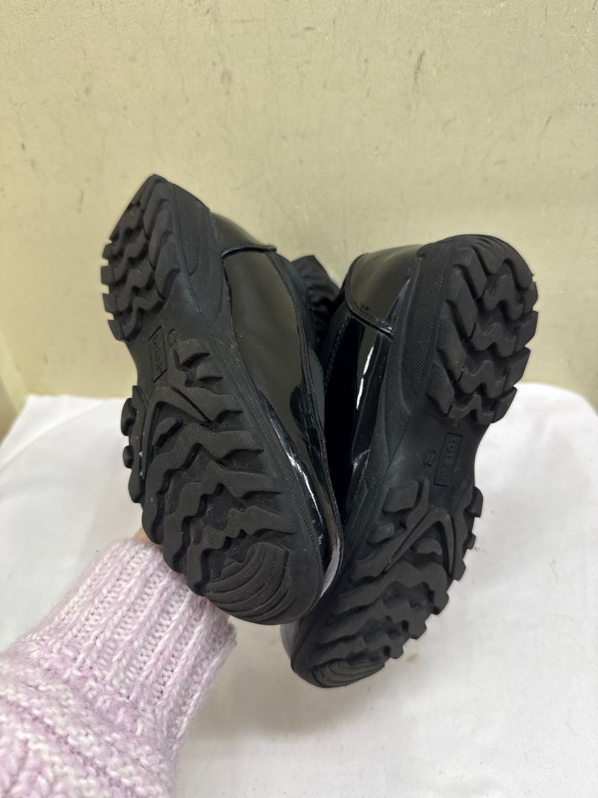 Totes Women's Size 7 Black Boots Shoes