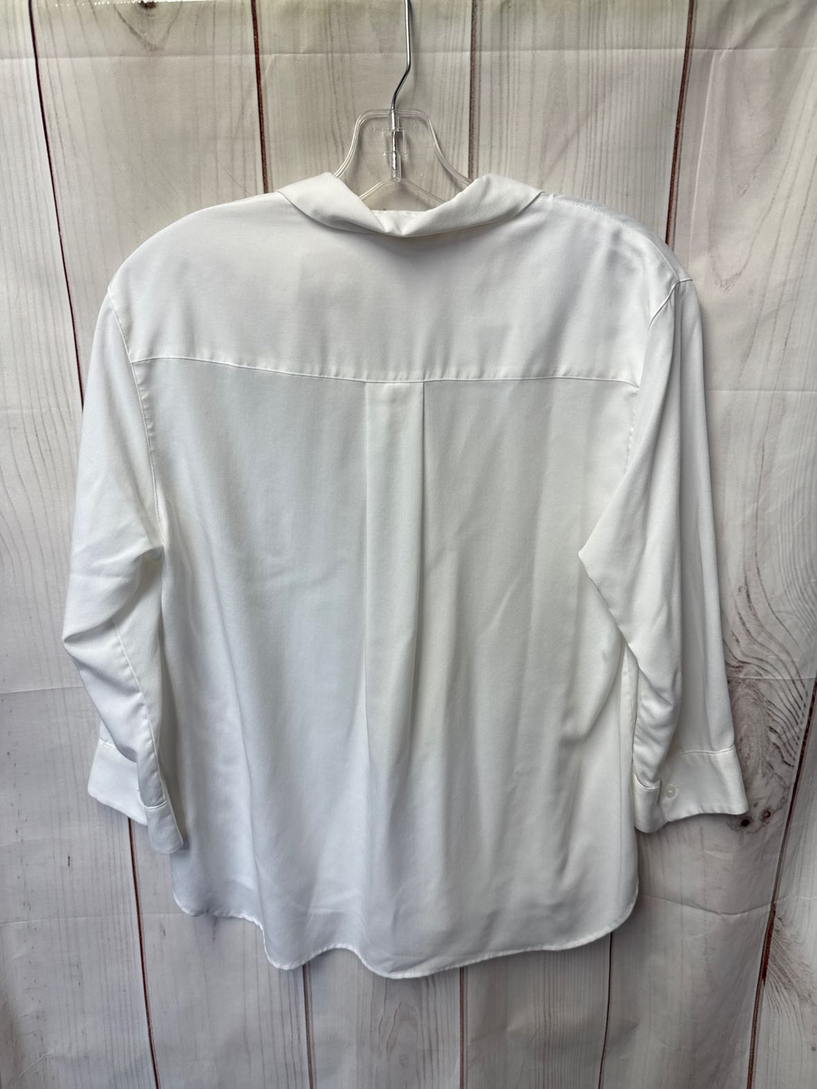 Uniqlo Women's Size S White 3/4 Sleeve Top