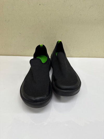 Oofos Women's Size 9-1/2 Black Flats
