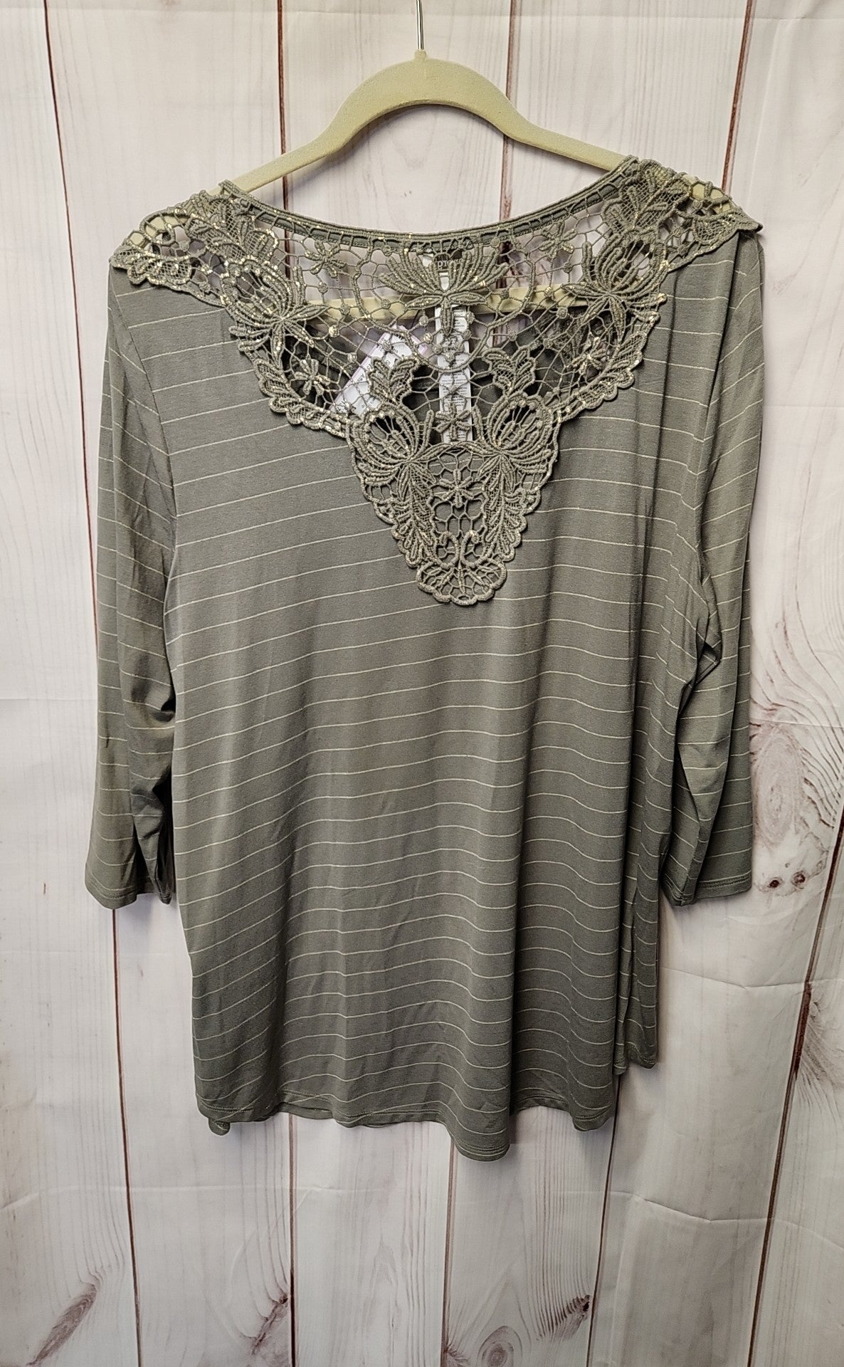 Zenergy - Chico's Women's Size 3 = US XL Olive Green Lace 3/4 Sleeve Top