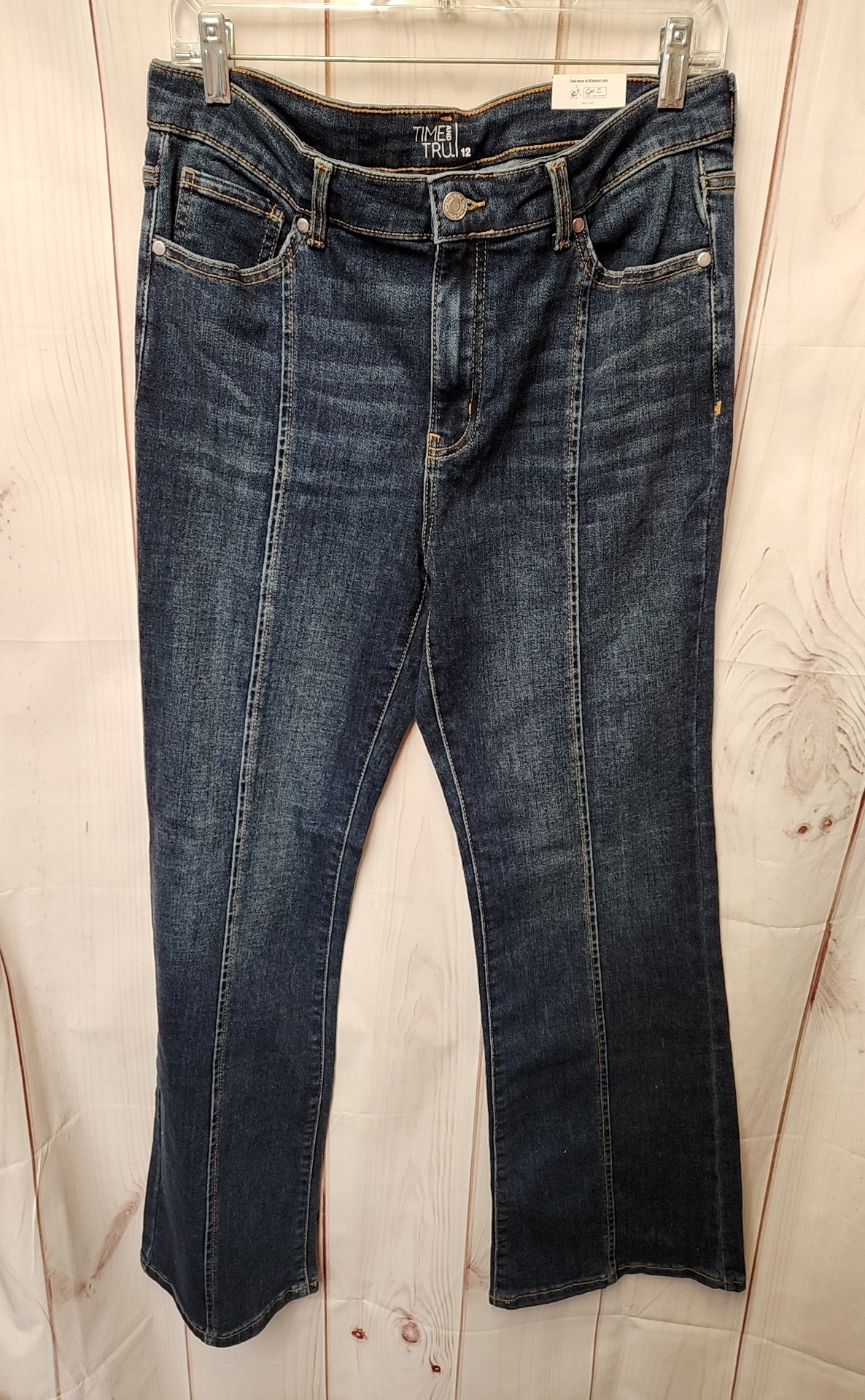 NWT Time and Tru Women's Size 31 (11-12) Blue Jeans