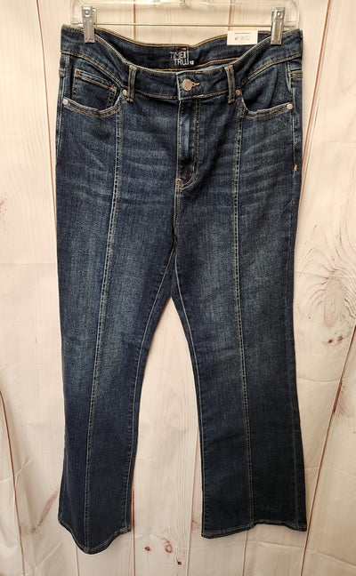 NWT Time and Tru Women's Size 31 (11-12) Blue Jeans