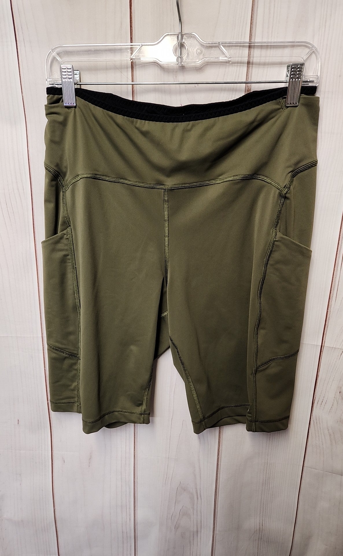 REI Women's Size XL Green Shorts