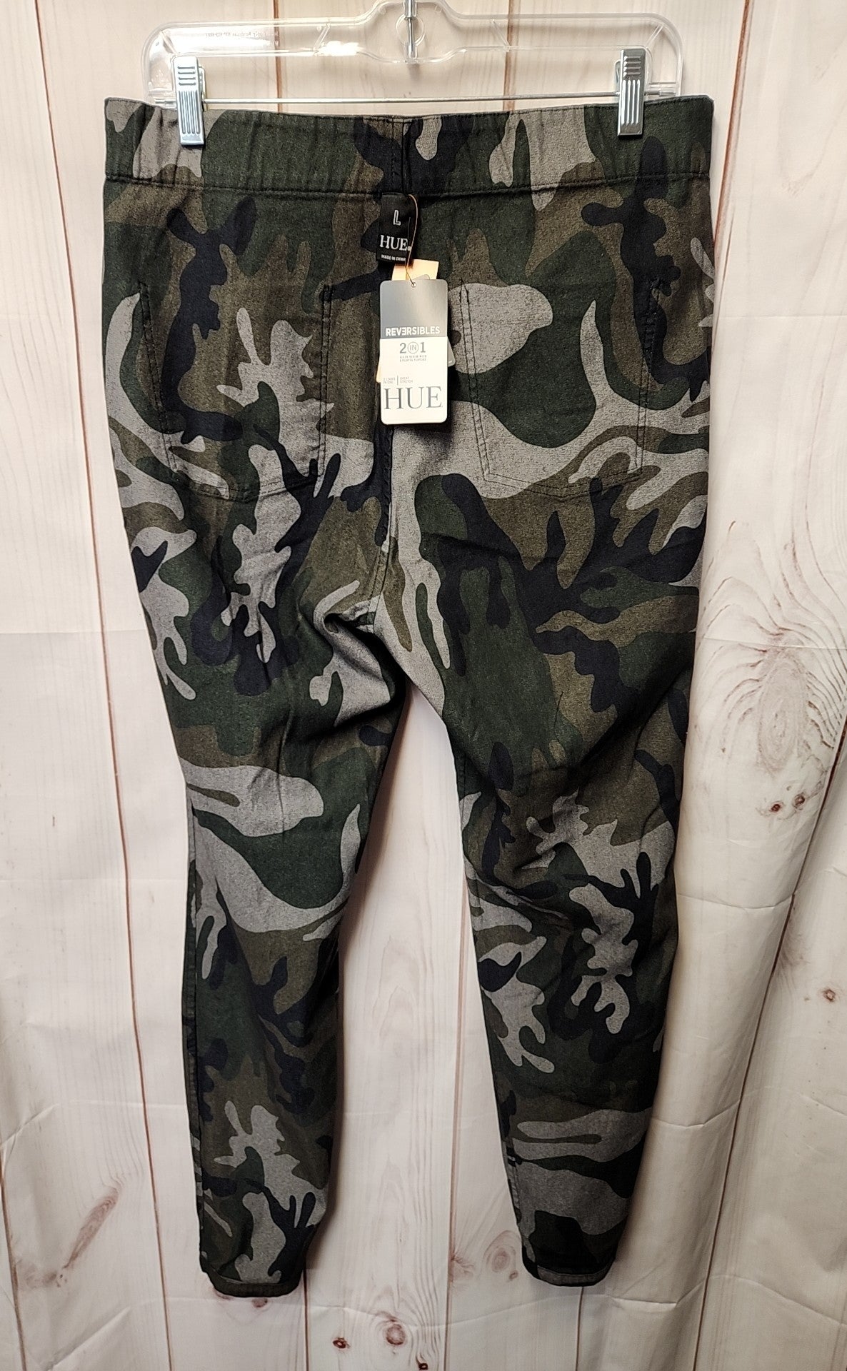 NWT Hue Women's Size L Black & Green Camo Reversible Pants
